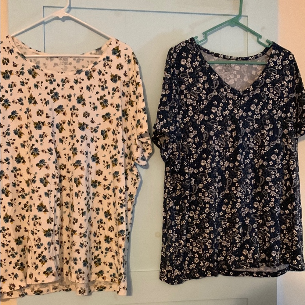 Lot if 2 Falls Creek Tan and Navy Floral Relaxed T-Shirts